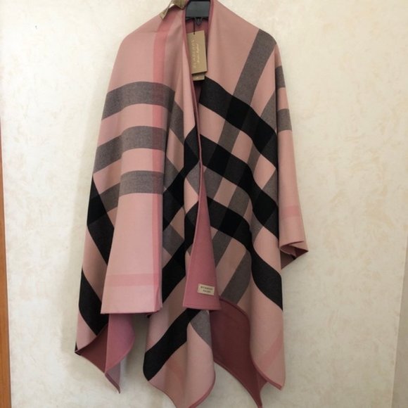$950 burberry reversible wool check wrap NWT - Picture 9 of 13